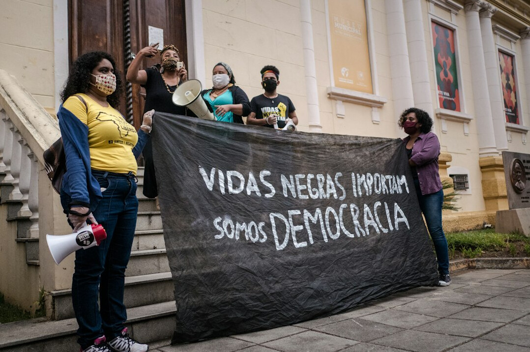 Diverse group of Brazilian adults in a communication workshop